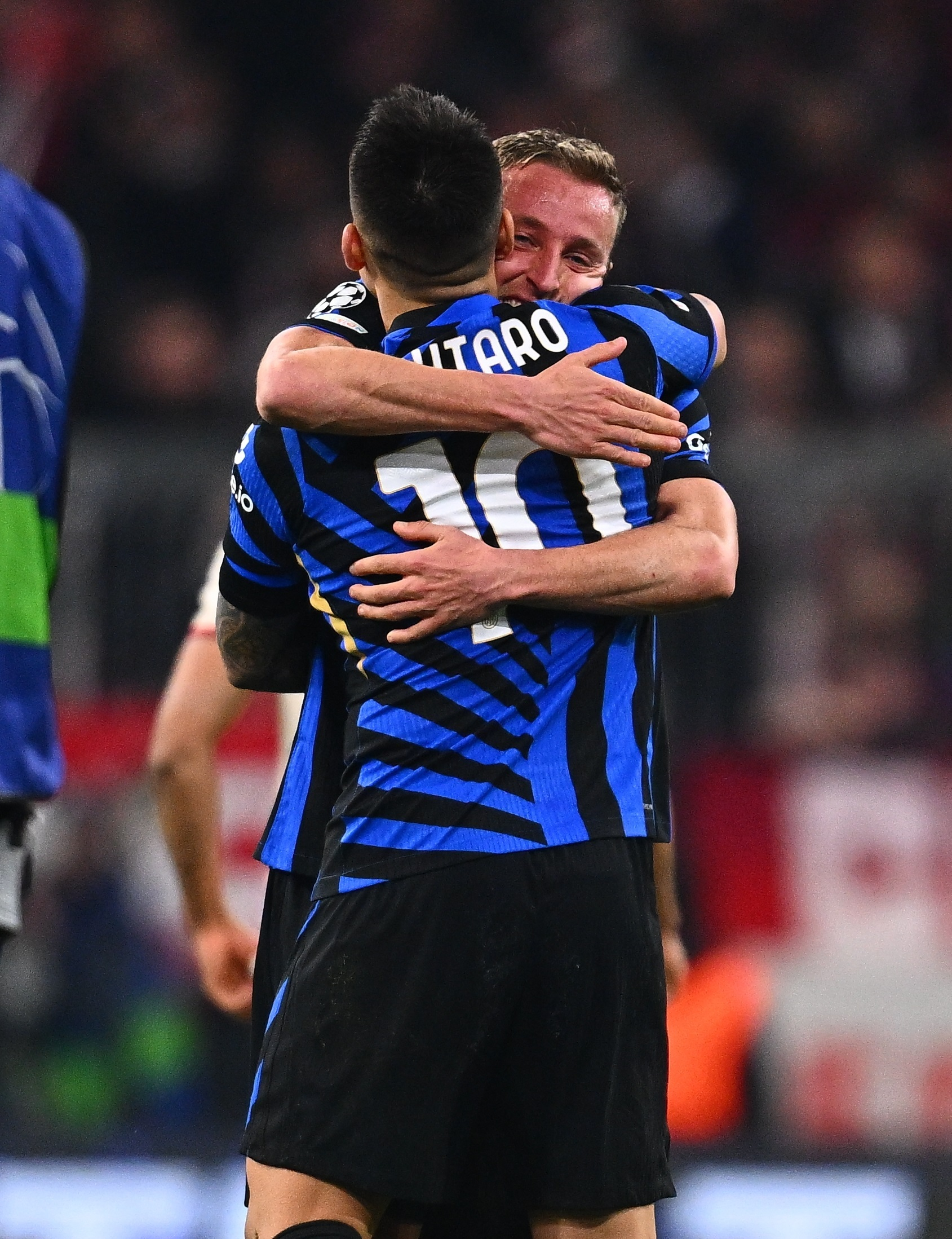 赛前欧超杯焦点战,拜仁慕尼黑止住颓势,赛场秩序良好,阵容厚度经受考验 -凯时娱乐平台