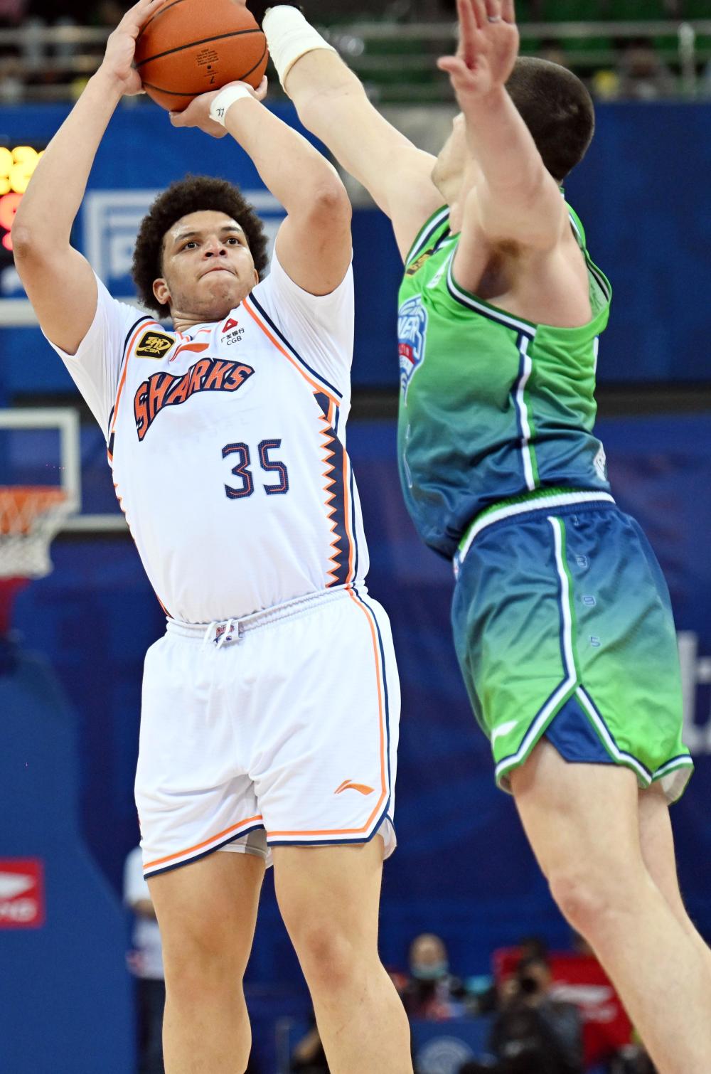 转折点！上海久事造点机会，CBA季后赛清晨攻防权衡，质疑声仍在，更衣室氛围转暖的简单介绍-凯时网站